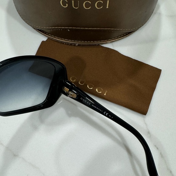Gucci Sunglasses - Picture 8 of 9
